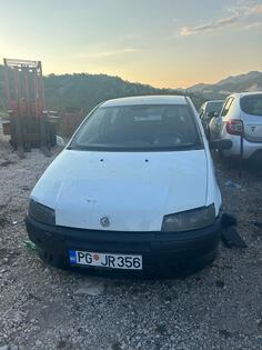 U djelovima Fiat - 124 Coupe 19