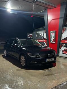 Volkswagen - Passat