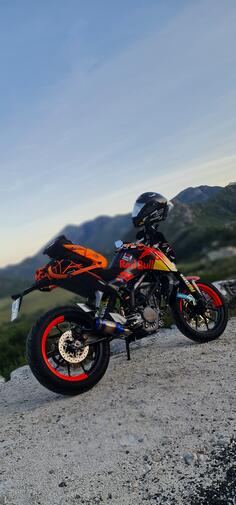 KTM - DUKE 200