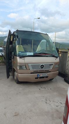 Mercedes Benz - 815