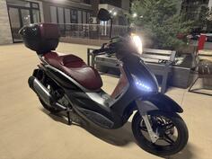 Piaggio - Beverly 350