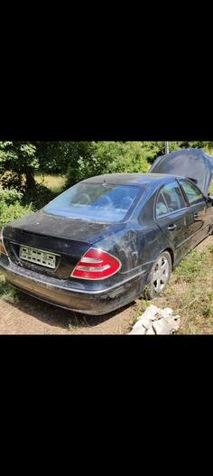 U djelovima Mercedes Benz - E 220 w211