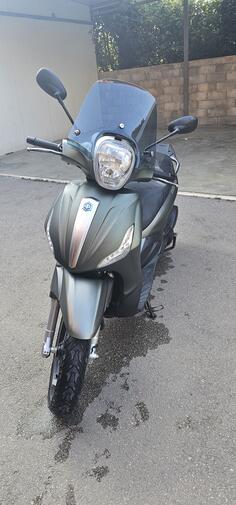 Piaggio - beverly 300s