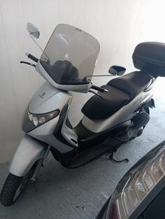 Piaggio - Beverley 250
