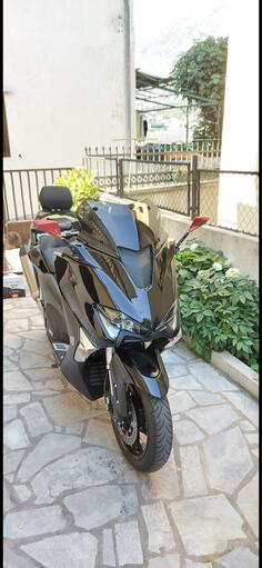 Yamaha - T max