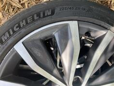 Fabričke felne i michelin gume