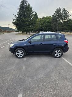 Toyota - RAV 4 - 2200