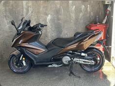 Kymco - AK550