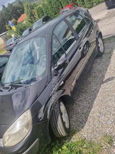 Renault - Scenic - 1.9 DCI