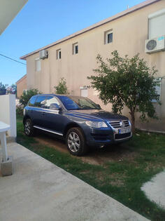 Volkswagen - Touareg