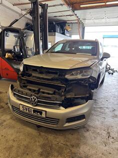 U djelovima Volkswagen - Touareg