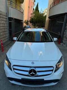 Mercedes Benz - GLA 180