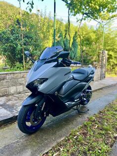 Yamaha - T Max
