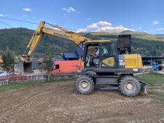 Komatsu - PW160