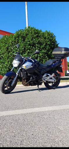 Suzuki - Gsr600