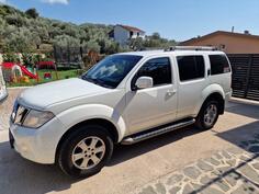 Nissan - Pathfinder - 2.5 140