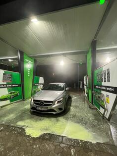 Mercedes Benz - CLA 180