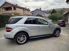 Mercedes Benz - ML 320 - 320