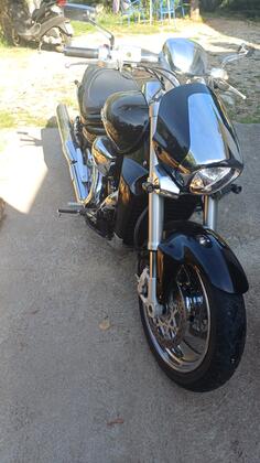 Suzuki - M1800R