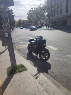Kawasaki - Zr750