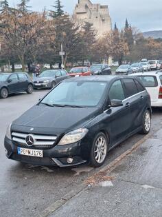 Mercedes Benz - B 220 - B 220