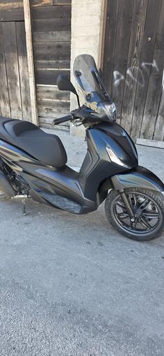 Piaggio - beverly 400s