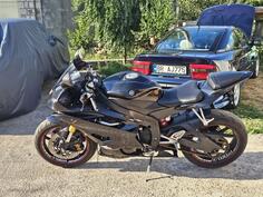 Yamaha - R6