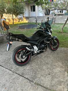 Suzuki - GSR 600