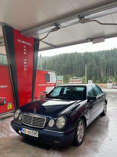 Mercedes Benz - E 250 - E 250