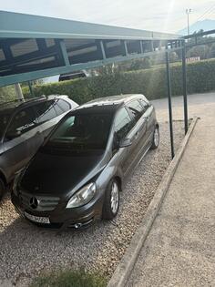Mercedes Benz - B 200