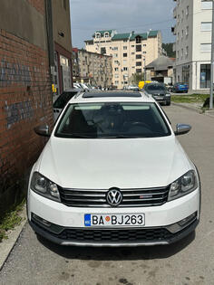 Volkswagen - Passat