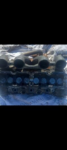 Glava motora za Peugeot - 206    - 2002