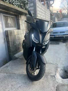 Yamaha - X max