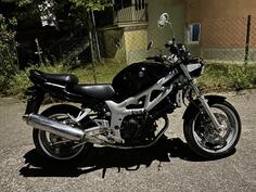 Suzuki - SV650