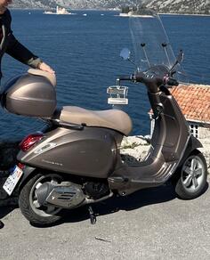 Piaggio - vespa