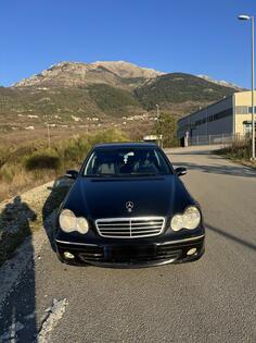 Mercedes Benz - 220 - 2.2 CDI