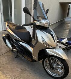 Piaggio - Beverly 300