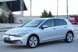 Volkswagen - Golf 8 - 2.0 TDI LIFE