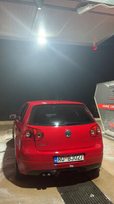 Volkswagen - Golf 5 - 2.0