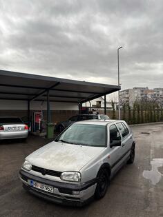 Volkswagen - Golf 3 - 1.6 benzin