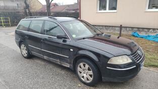 Volkswagen - Passat - 2500