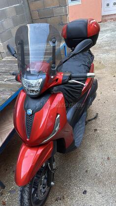 Piaggio - Bevery 300