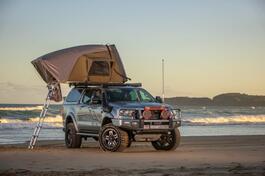 Krovni nosači, koferi, šatori i galerije