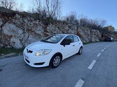 Toyota - Auris - 1,4 VTT