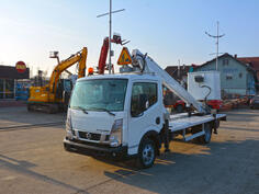 Nissan - NT 400 CABSTAR