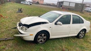 Volkswagen - Bora - 1.9TDI