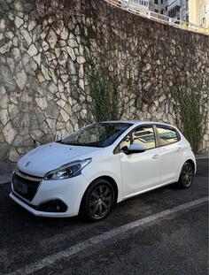 Peugeot - 208 - 1.6HDI