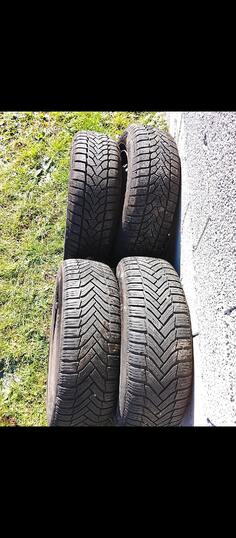 Fabričke felne i Uniroyal gume