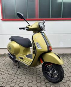 Piaggio - Piaggio-Vespa GTS SuperTeach
