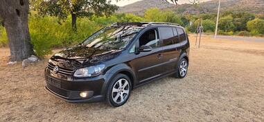 Volkswagen - Cross Touran - 2.0 tdi